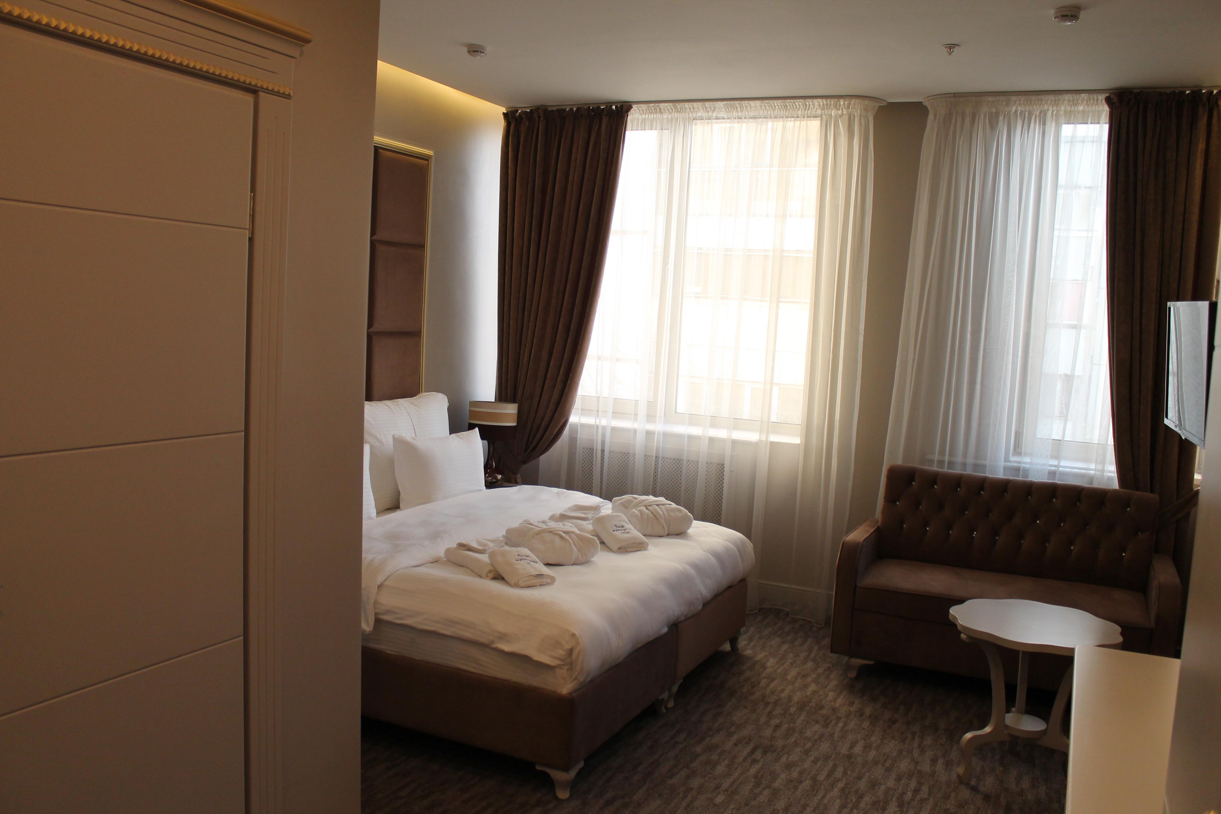 Grand Sapphire Hotel Almaty Eksteriør bilde