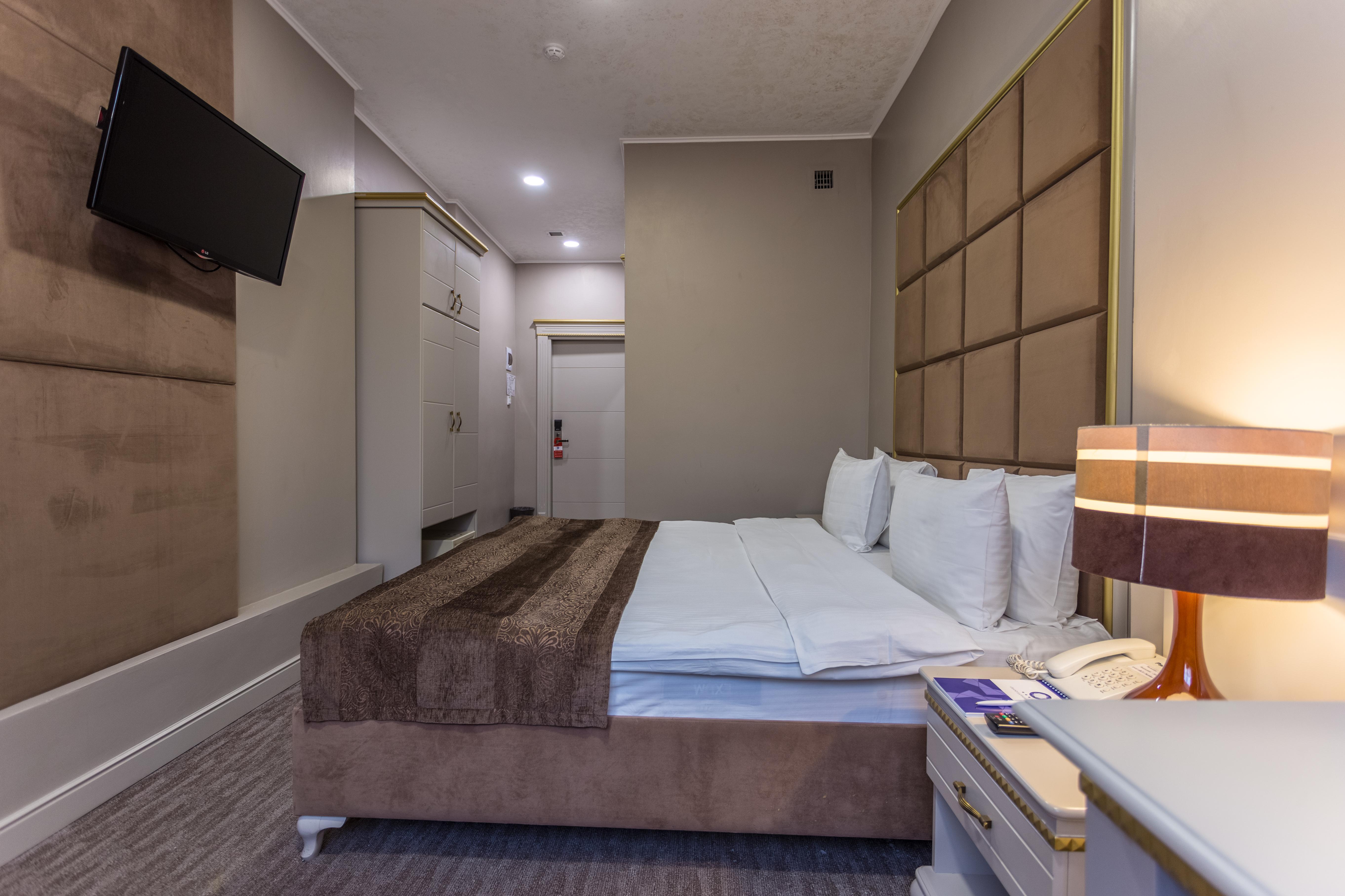 Grand Sapphire Hotel Almaty Eksteriør bilde