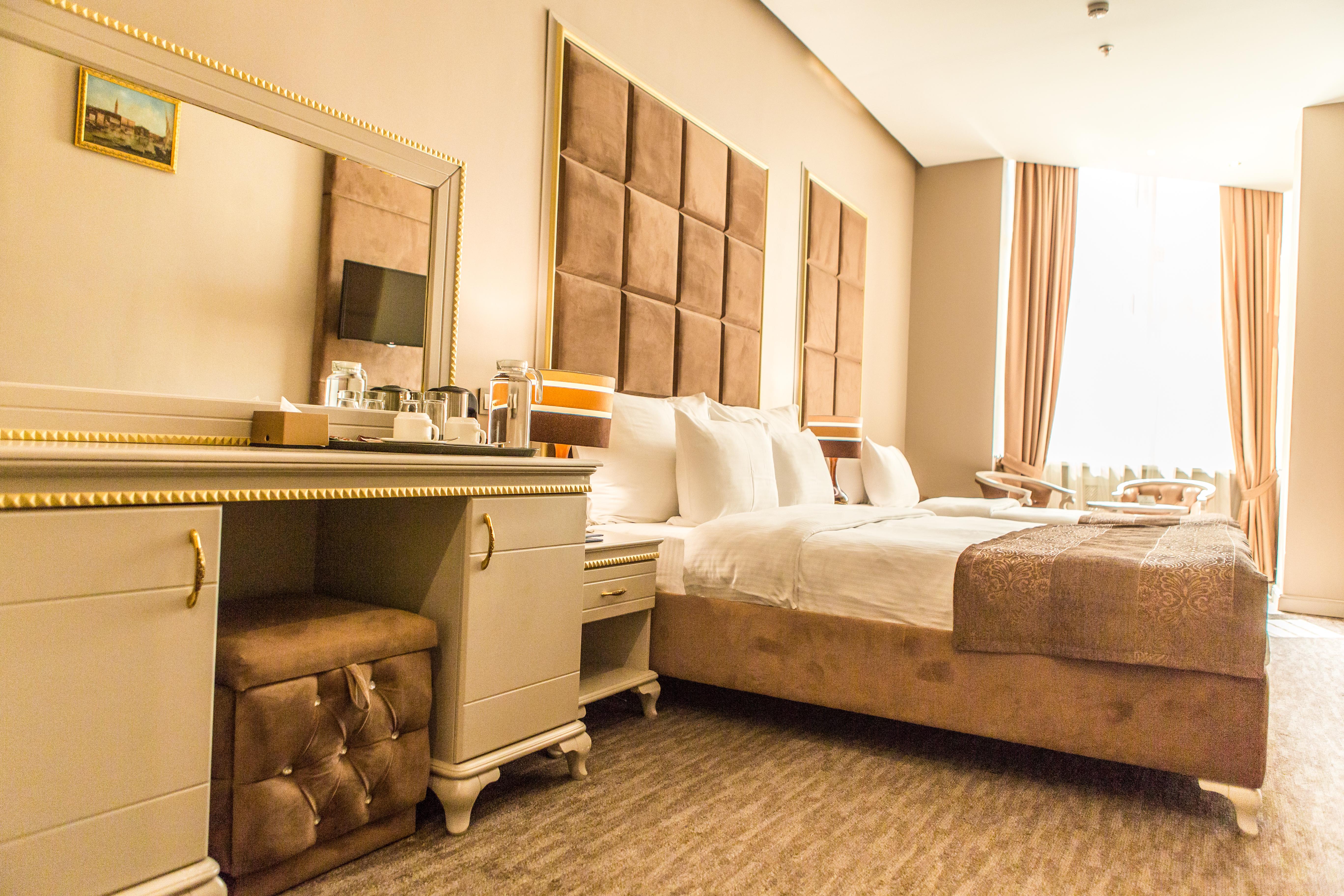 Grand Sapphire Hotel Almaty Eksteriør bilde