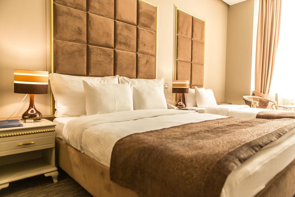 Grand Sapphire Hotel Almaty Eksteriør bilde