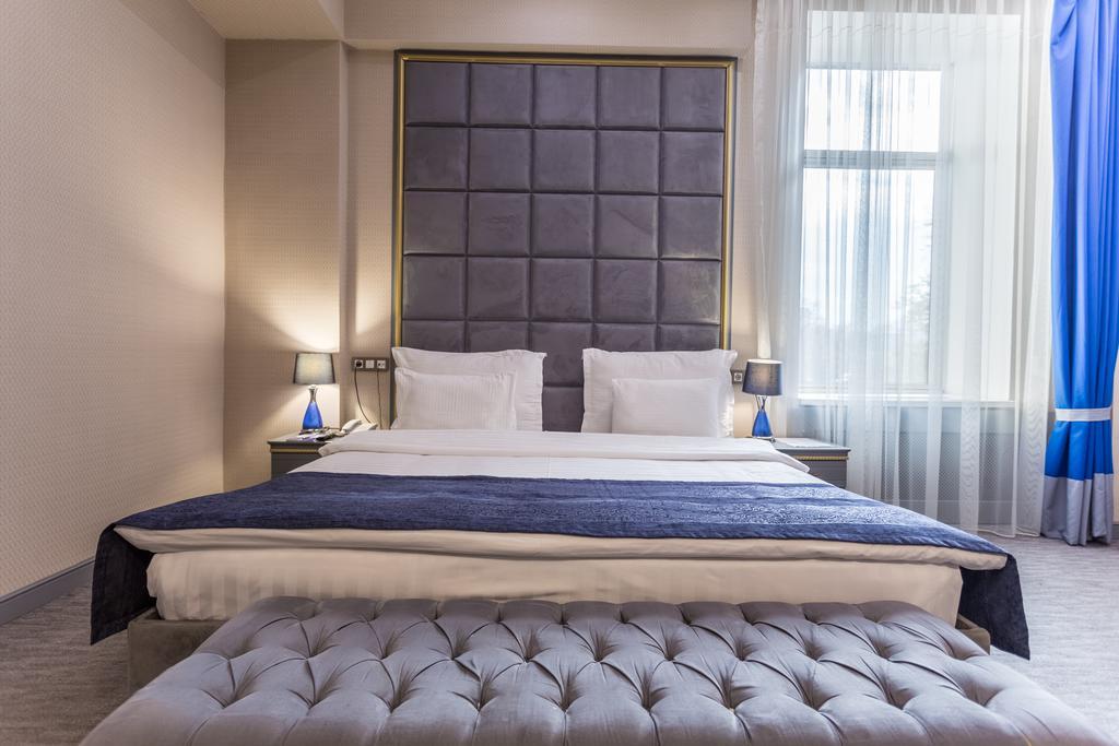 Grand Sapphire Hotel Almaty Eksteriør bilde