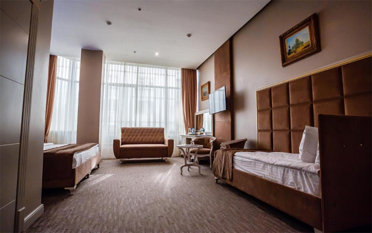 Grand Sapphire Hotel Almaty Eksteriør bilde